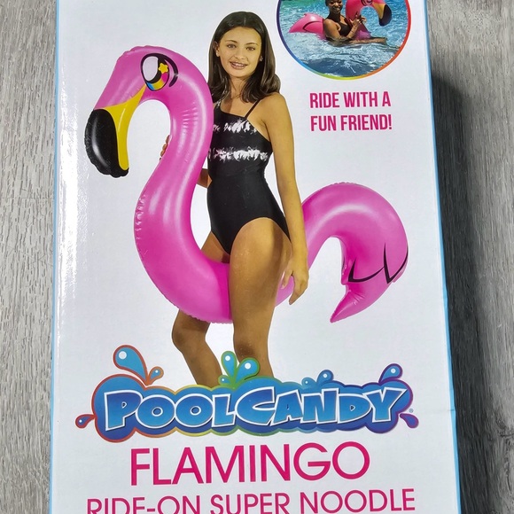 Pool candy ride along floats t-Rex and flamingo set - Picture 2 of 3